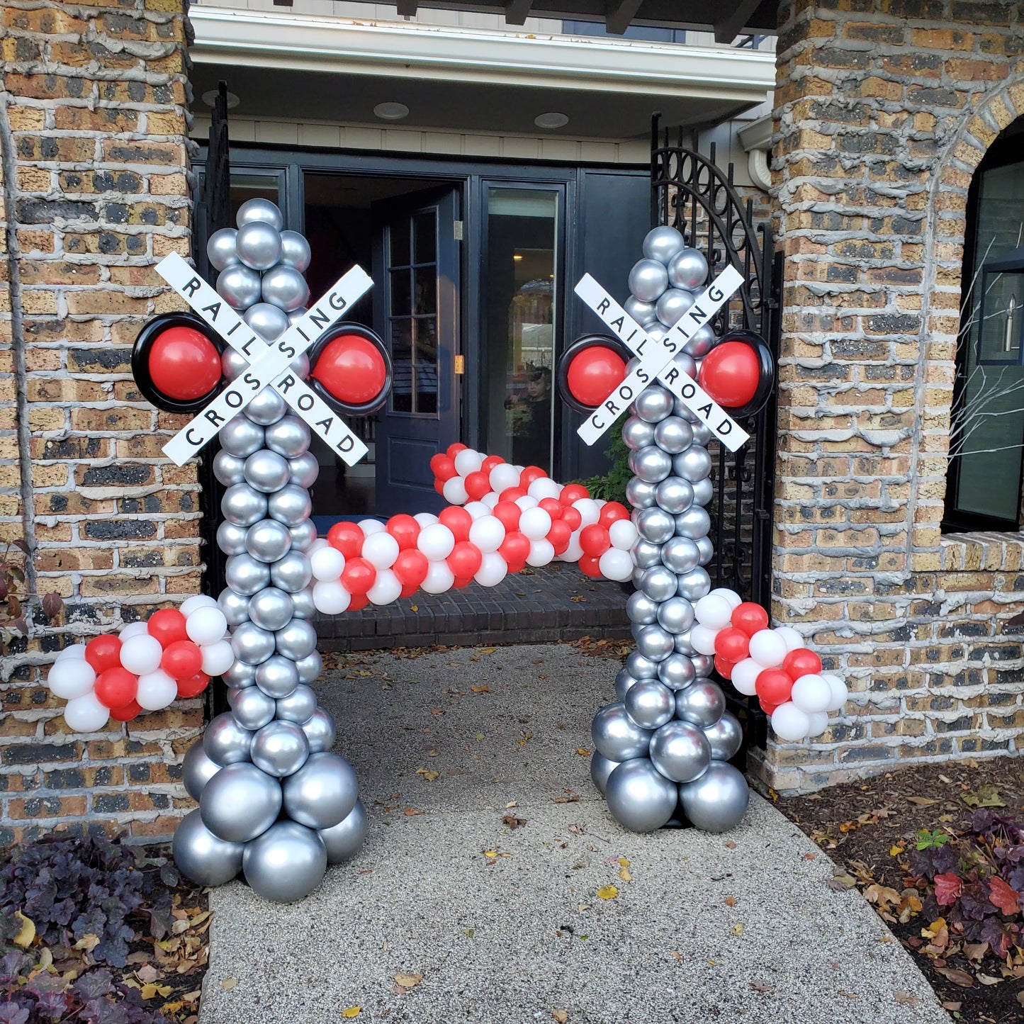 Rail Road Crossing Balloon Column