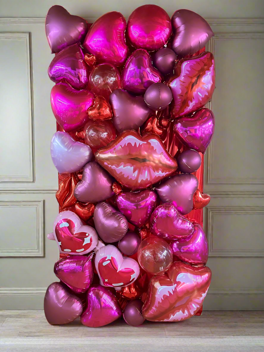 Valentine Hearts & Lips Wall